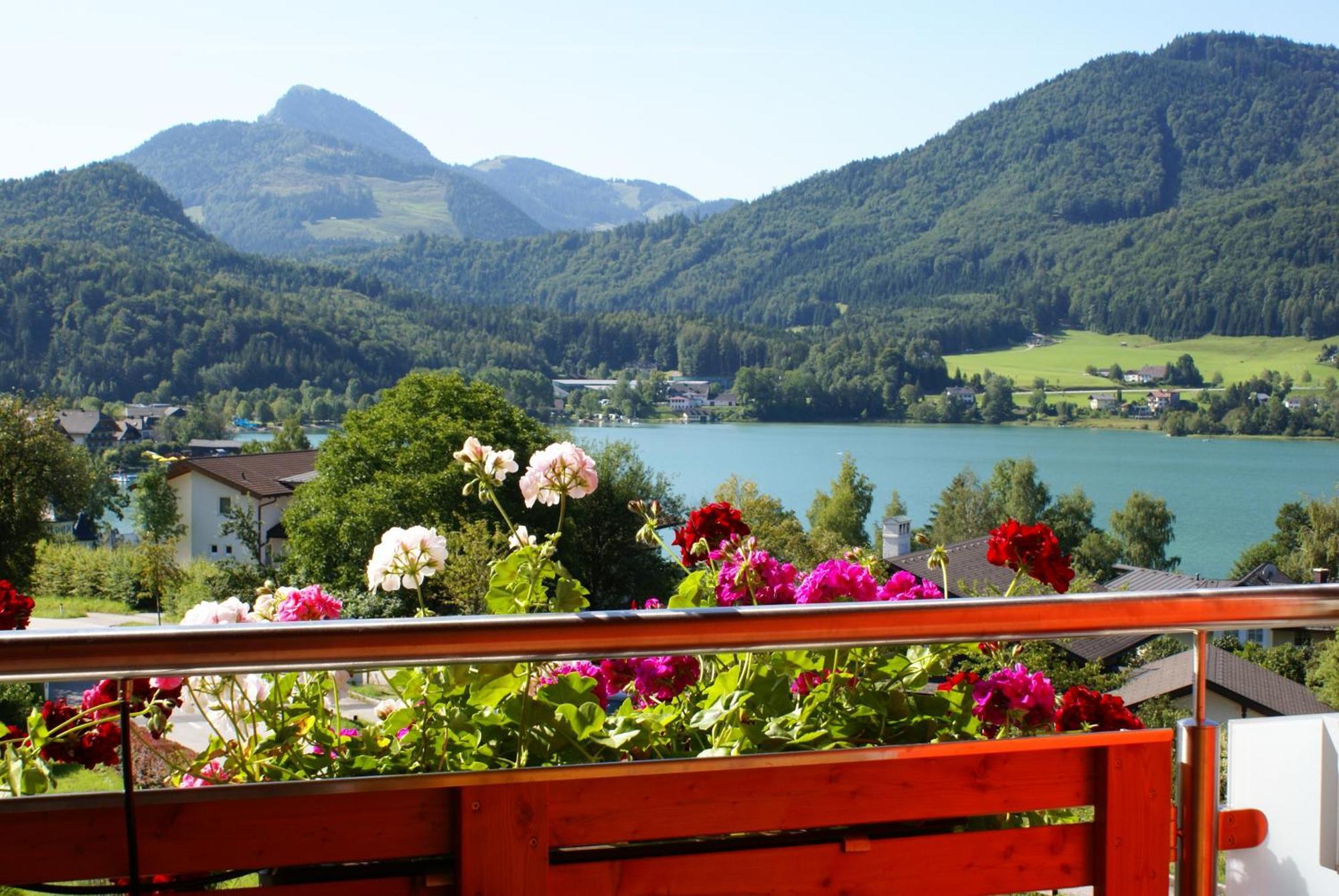 Haus Bergblick Hotel Fuschl am See Bagian luar foto